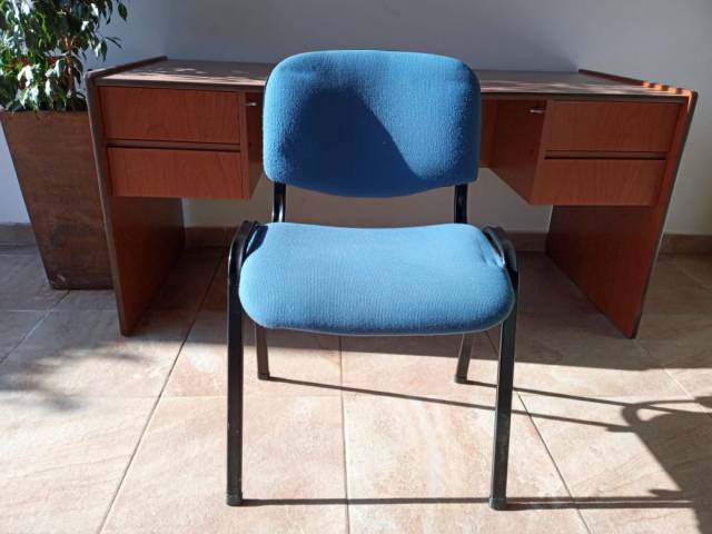 Vendo Escritorio y Sillas